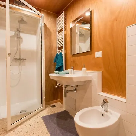 Da Concavo E Convesso 4*