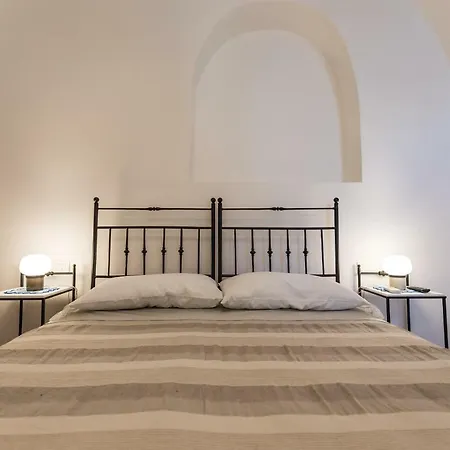 Da Concavo E Convesso 4* Locorotondo